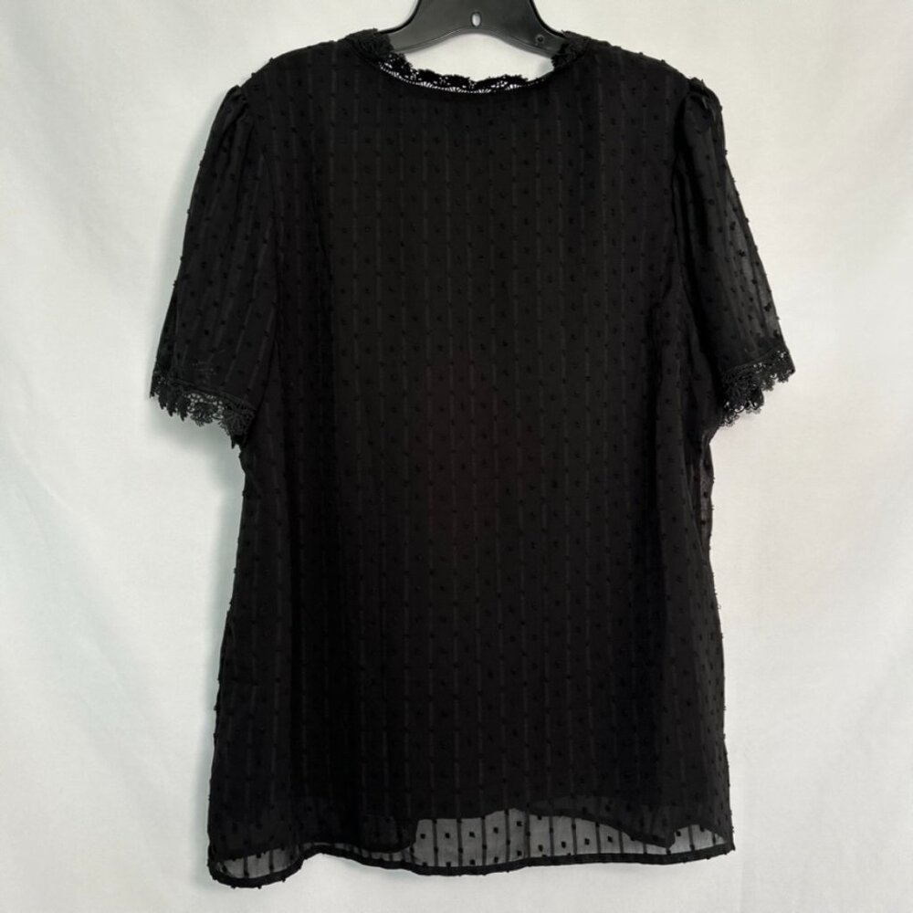 Black Lace‎ Trim Top with Textured Polka Dot Design - Size XL - Picture 4 of 6